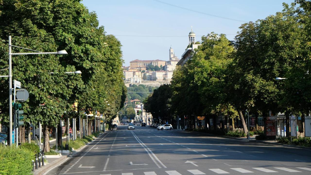 Nxt Station Deluxe Apartment Bergamo Buitenkant foto