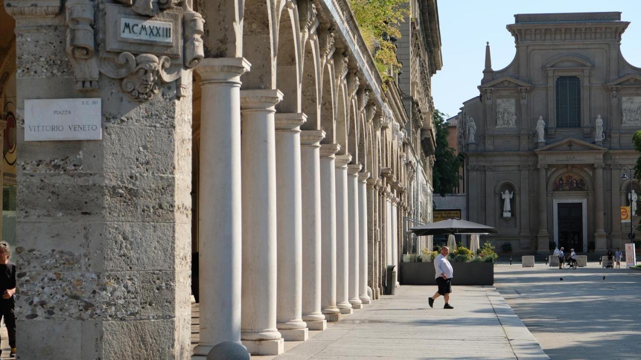 Nxt Station Deluxe Apartment Bergamo Buitenkant foto