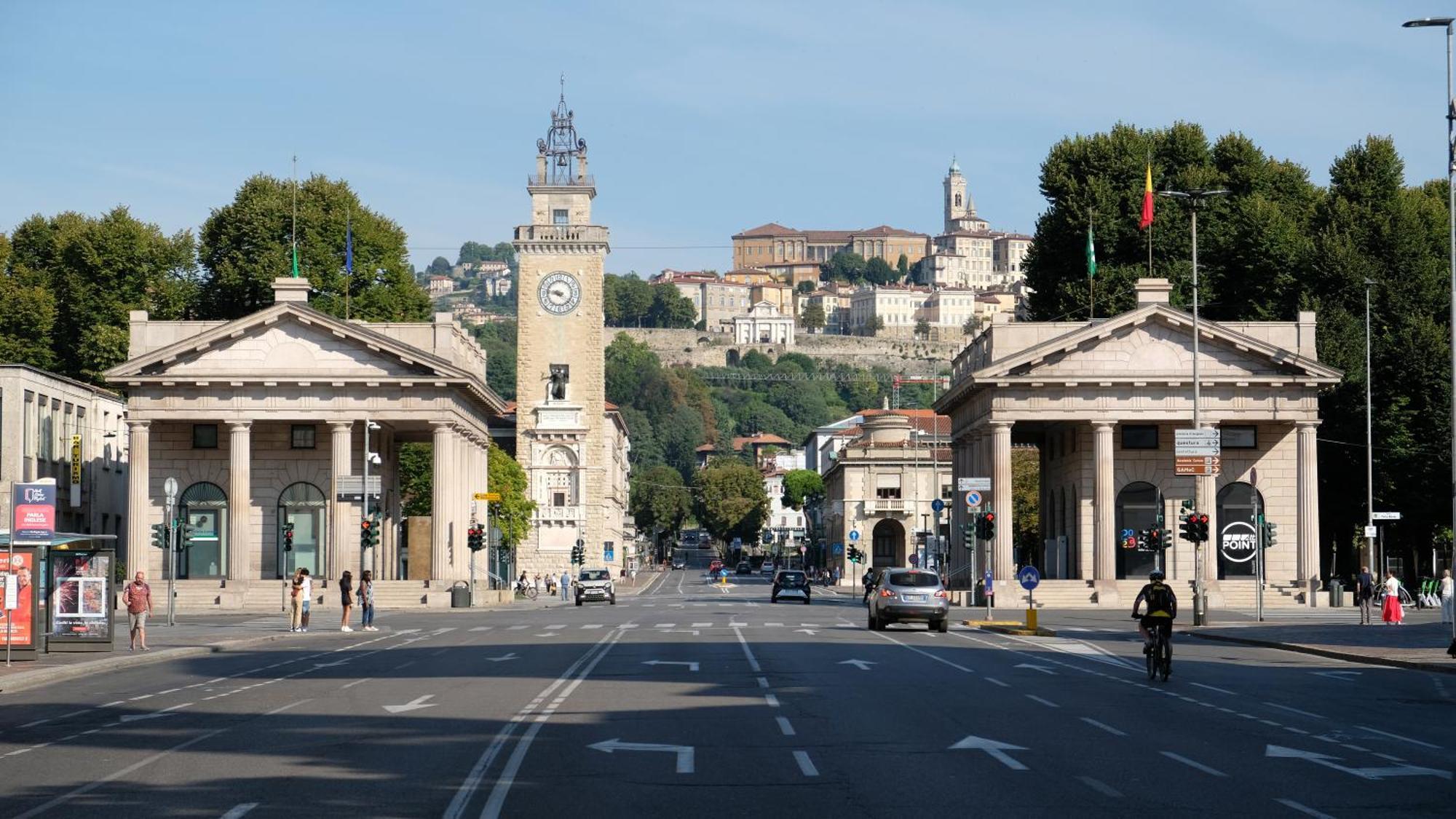 Nxt Station Deluxe Apartment Bergamo Buitenkant foto